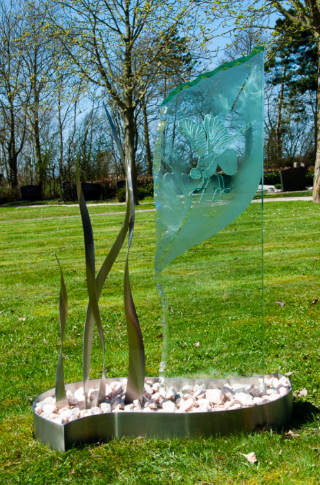 Glas en Steen van der Bok bewerking en zandstralen – gedenktekens – restauratie